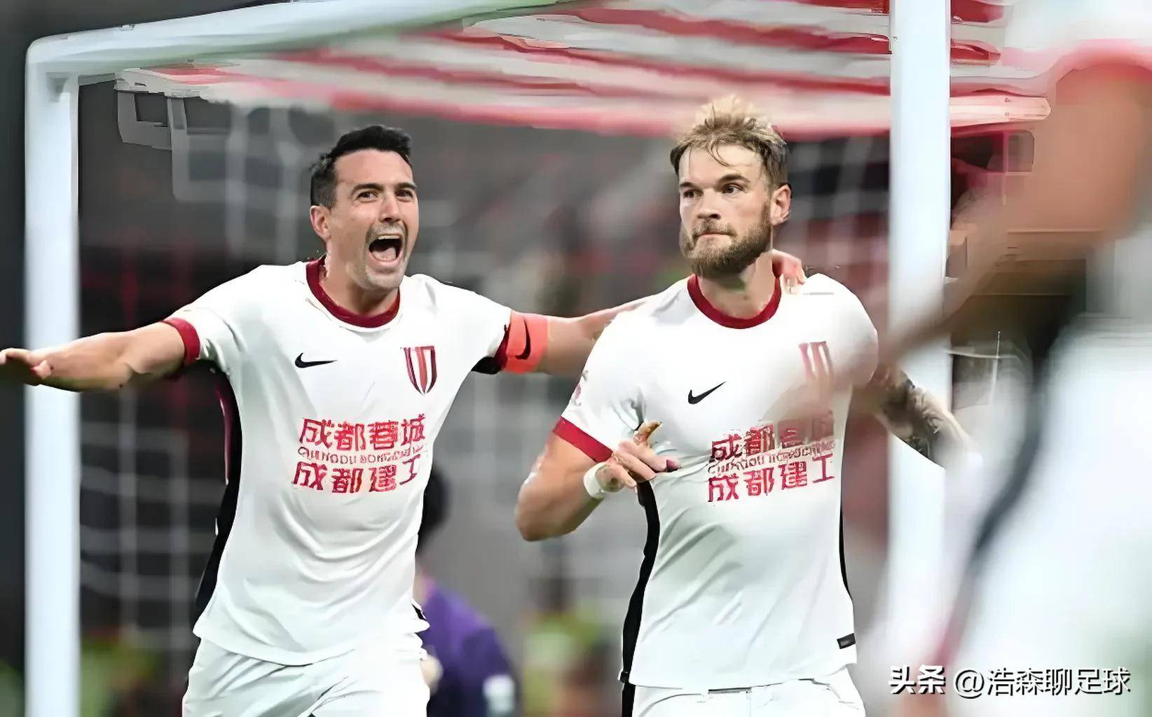 集结日突围战来临，上海申花围绕荷甲门线救险，态度坚定，赛季目标并未改变(偷渡梅关原文)